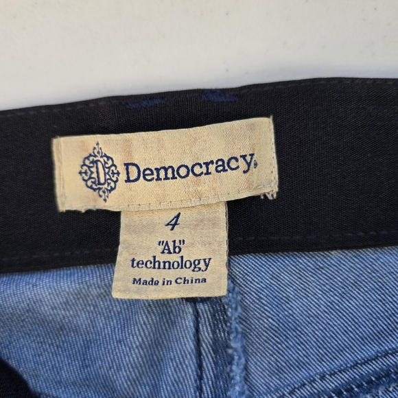 Democracy “Ab” Technology High Rise Straight Leg Jeans – Women’s Size 4 - Picture 6 of 8